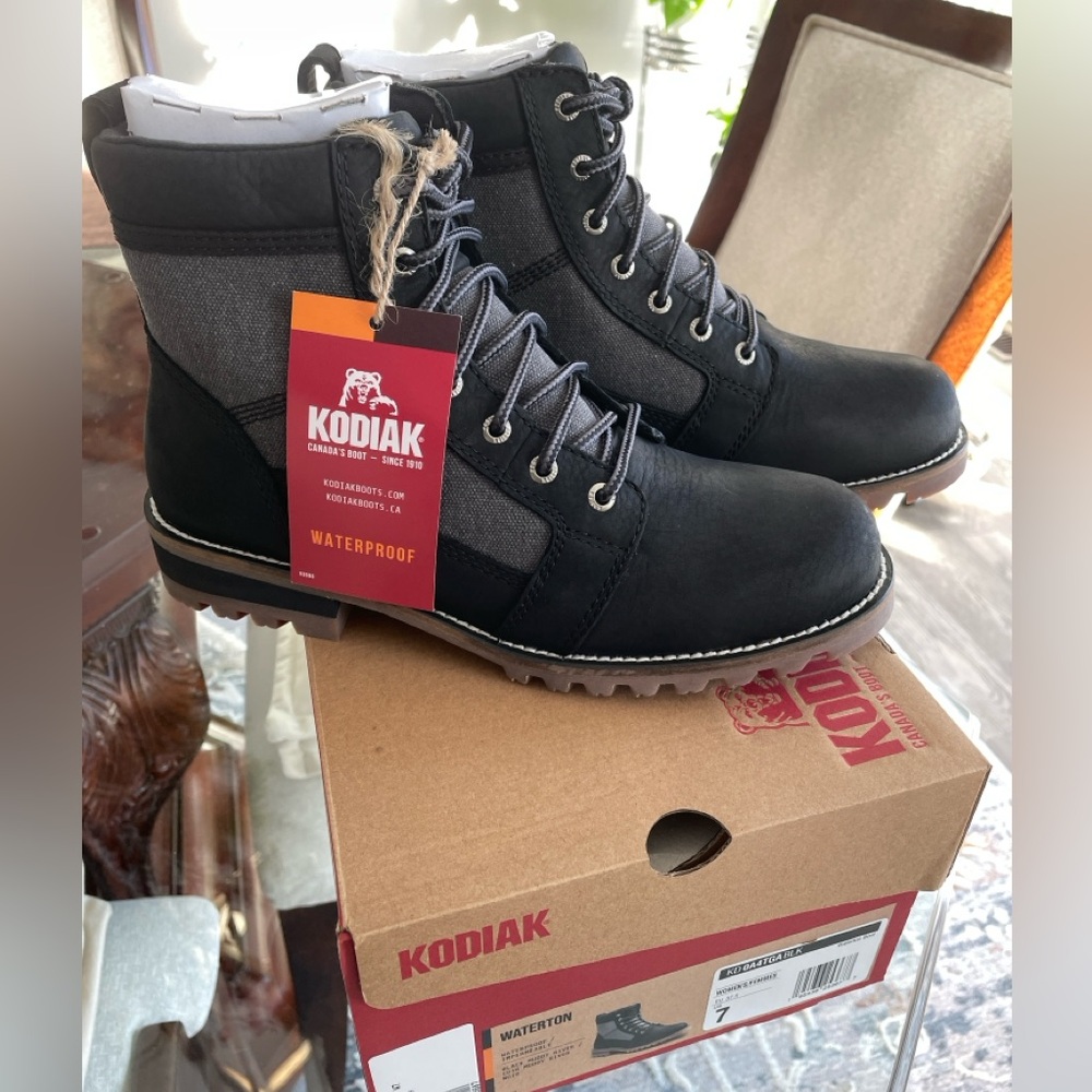 Kodiak - Women's Waterton Boots